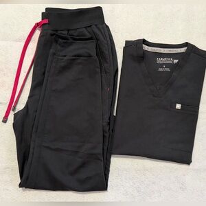 Fabletics scrubs set in Black